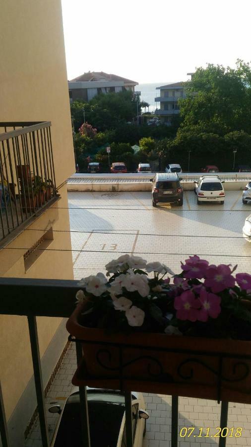 Tilde B&B เชฟาลู ภายนอก รูปภาพ